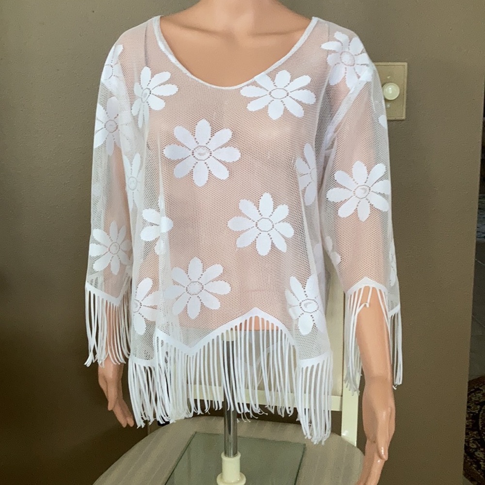 Woman’s see true Top with fringe!!